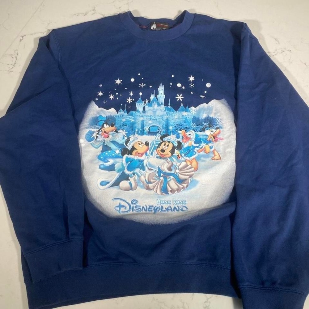 NWOT Hong‎ Kong Disneyland Winter Sweatshirt Castle Blue Crewneck XL